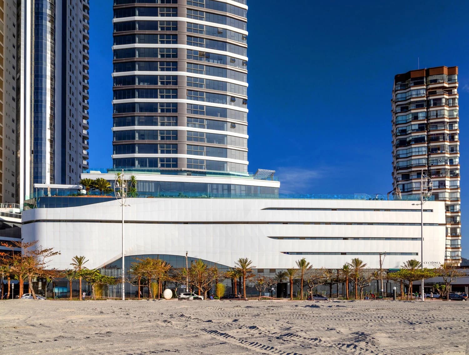Pharos, Apartamento Frente Mar na Avenida Atlântica